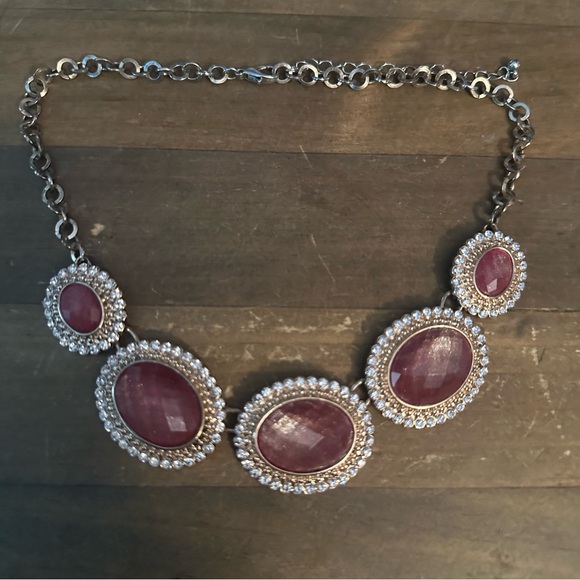 Gold tone cabochon stone with rhinestones link statement necklace - Picture 2 of 5